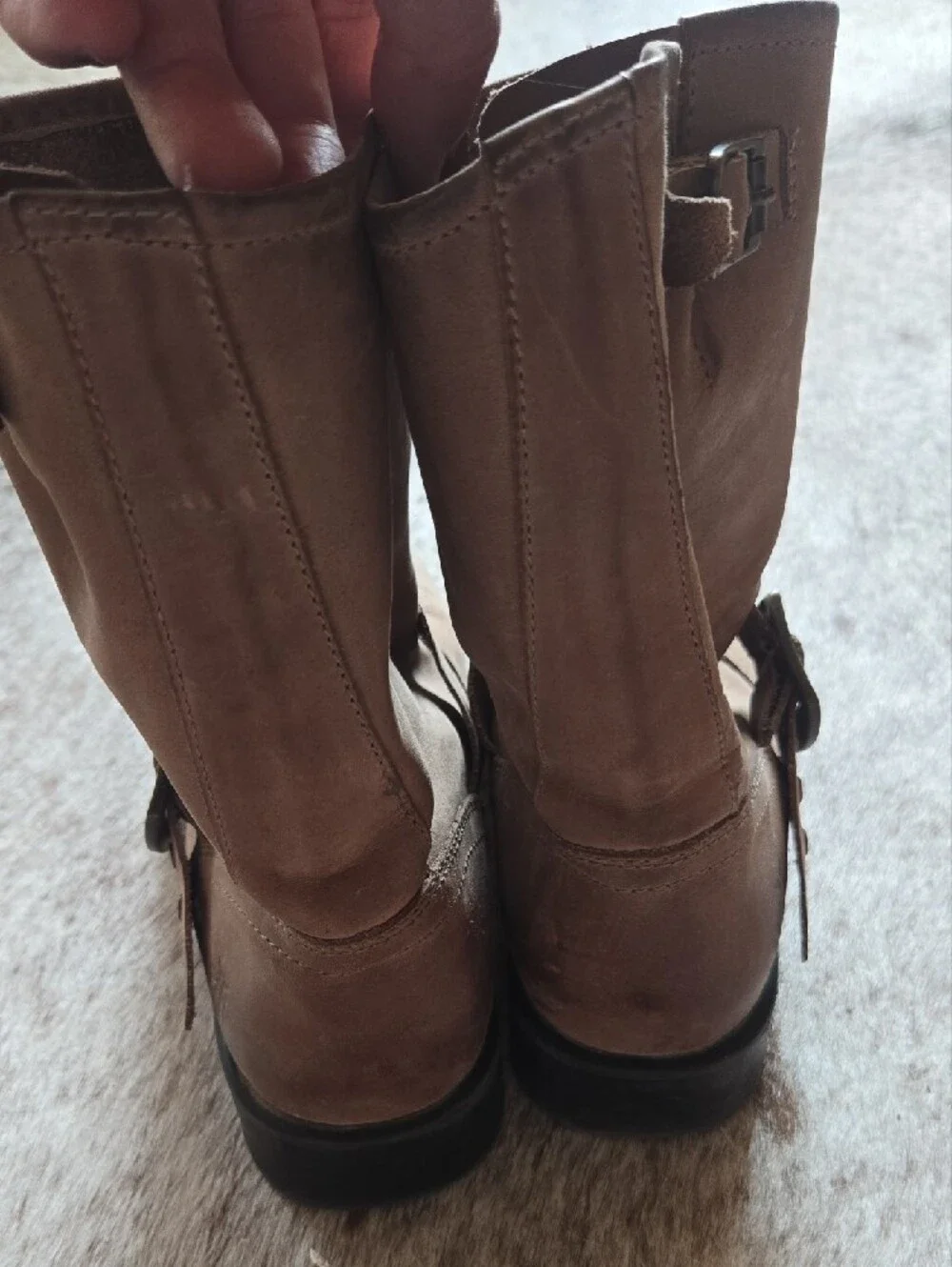 Frye classic mid